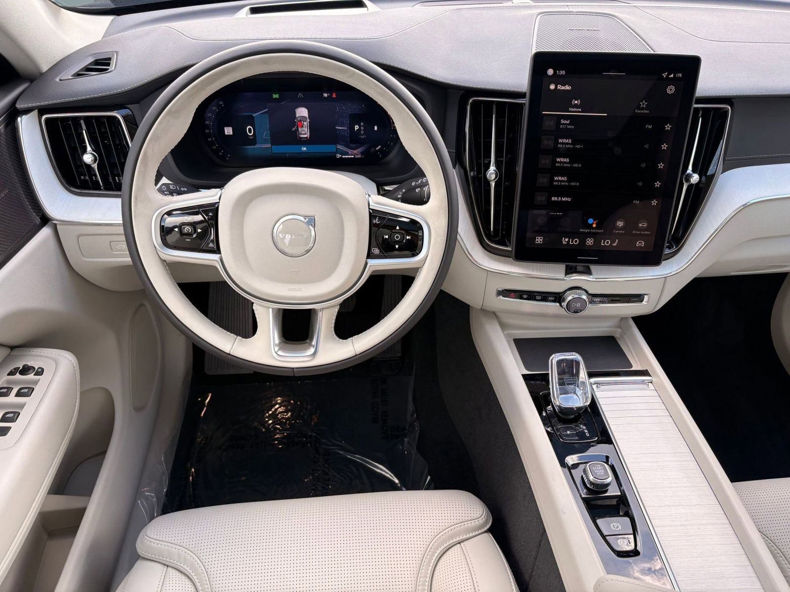 New 2026 Volvo XC60 B5 Ultra w/ Climate Package image 22