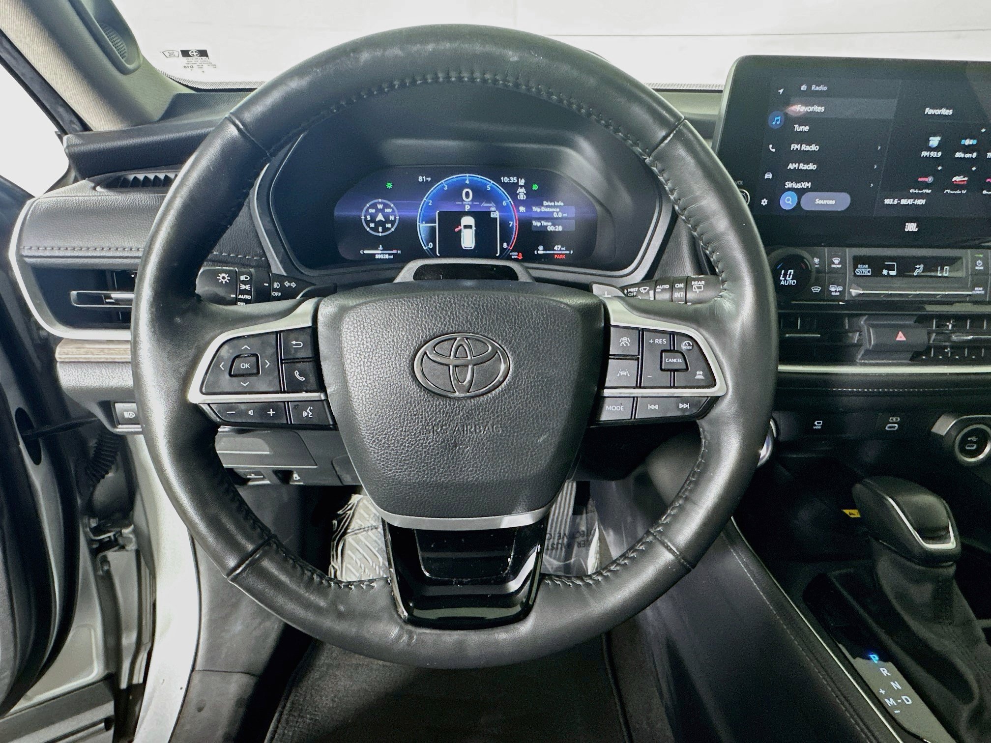 Used 2024 Toyota Grand Highlander AWD image 15