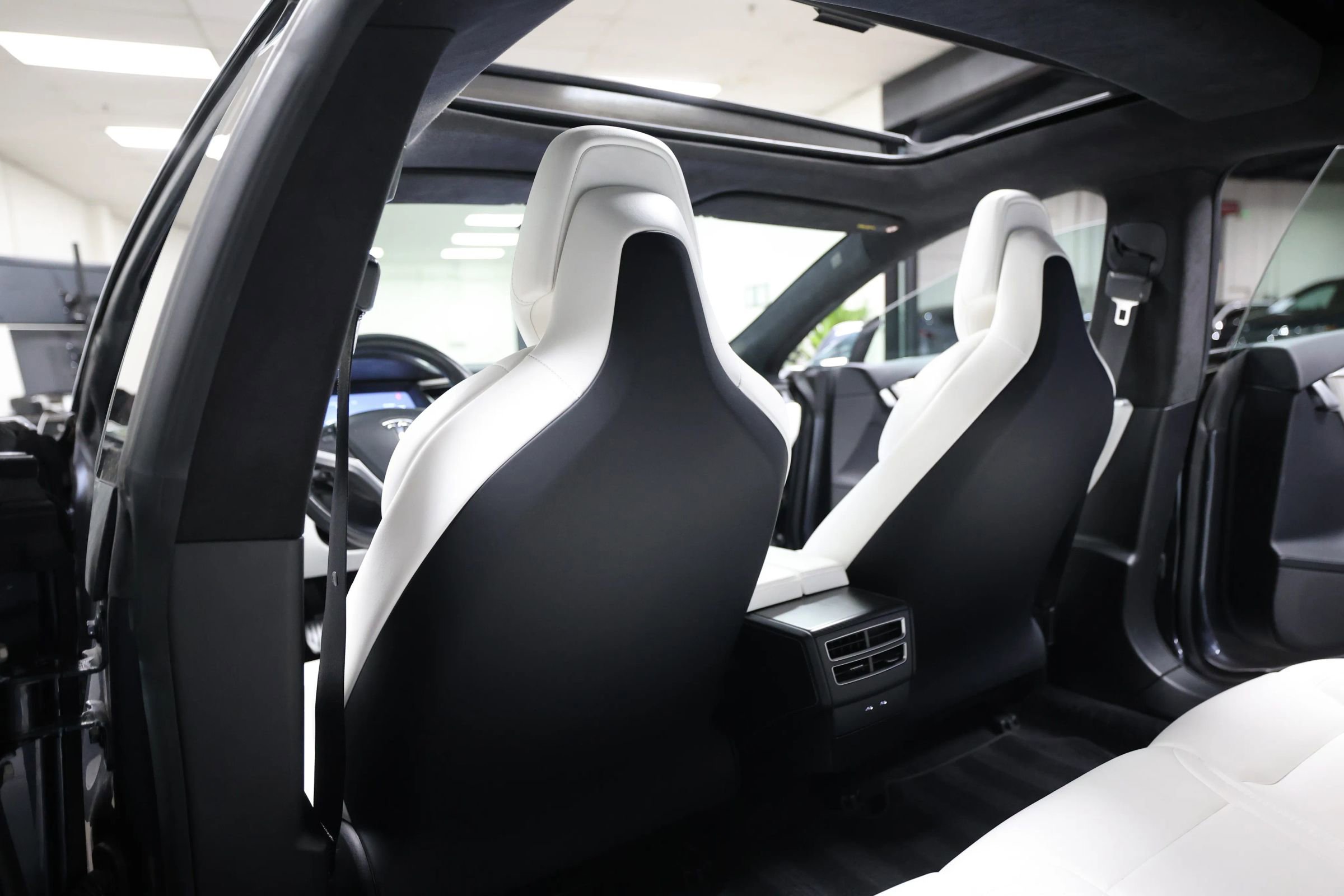 Used 2017 Tesla Model S 100D image 44