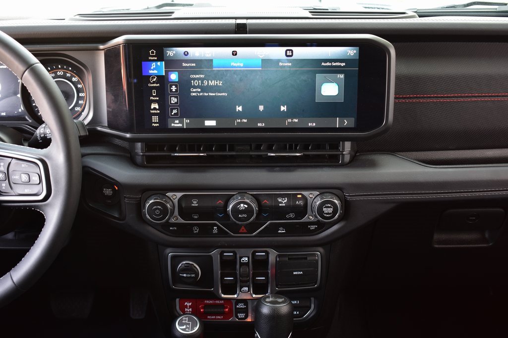 Used 2025 Jeep Wrangler Unlimited Rubicon image 38