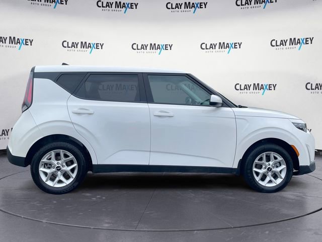Used 2023 Kia Soul LX w/ LX Technology Package image 6