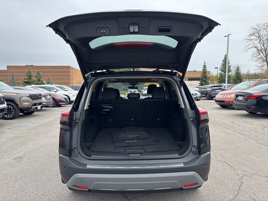 Used 2021 Nissan Rogue SV w/ Premium Package AWD/4WD image 9