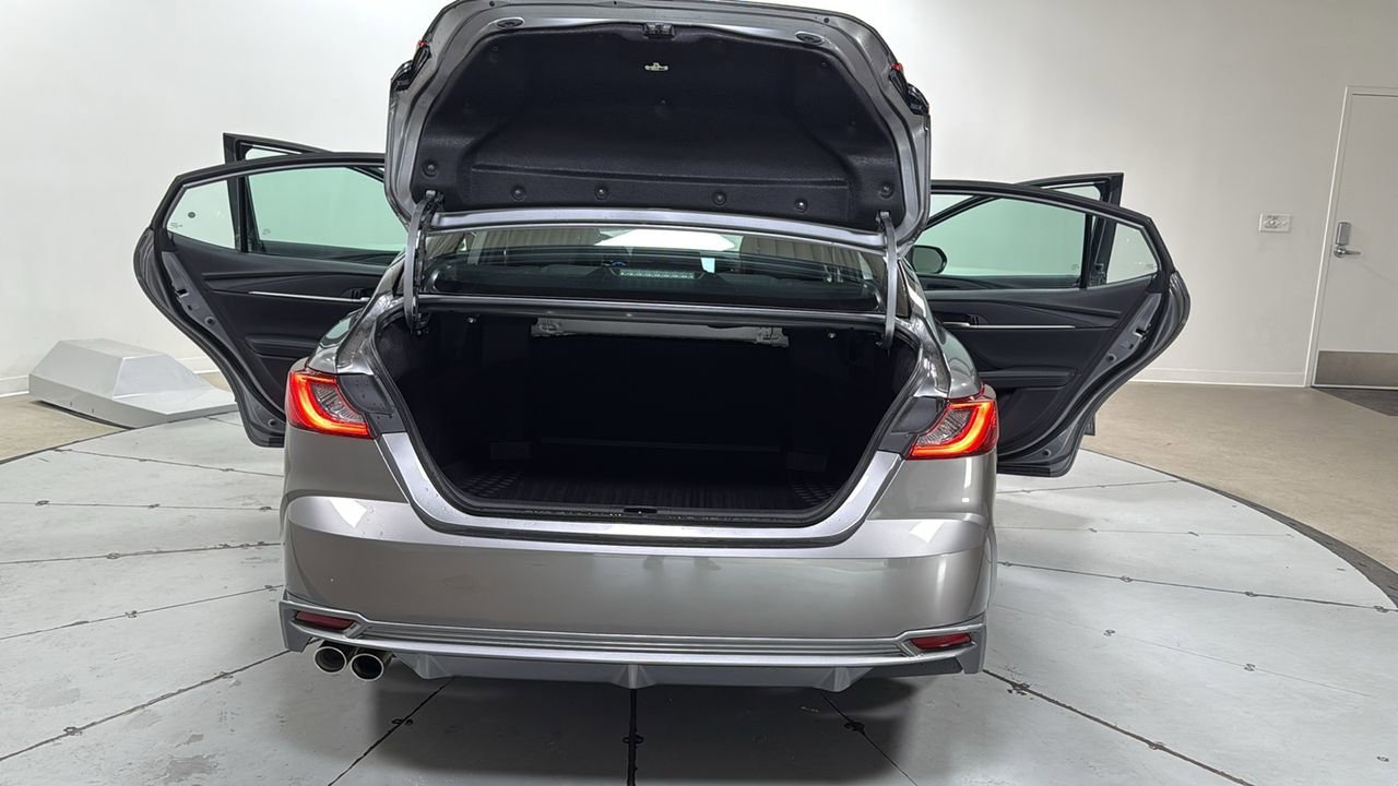 Used 2026 Toyota Camry XSE w/ Premium Package image 16