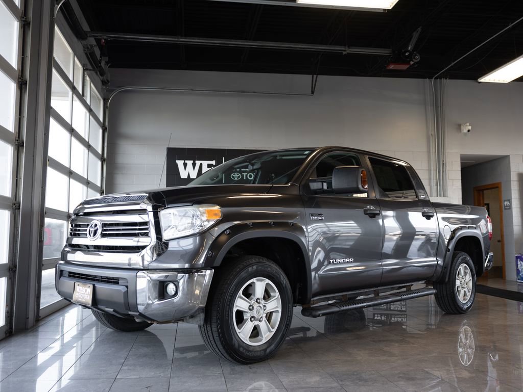 Used 2017 Toyota Tundra SR5 AWD/4WD image 2