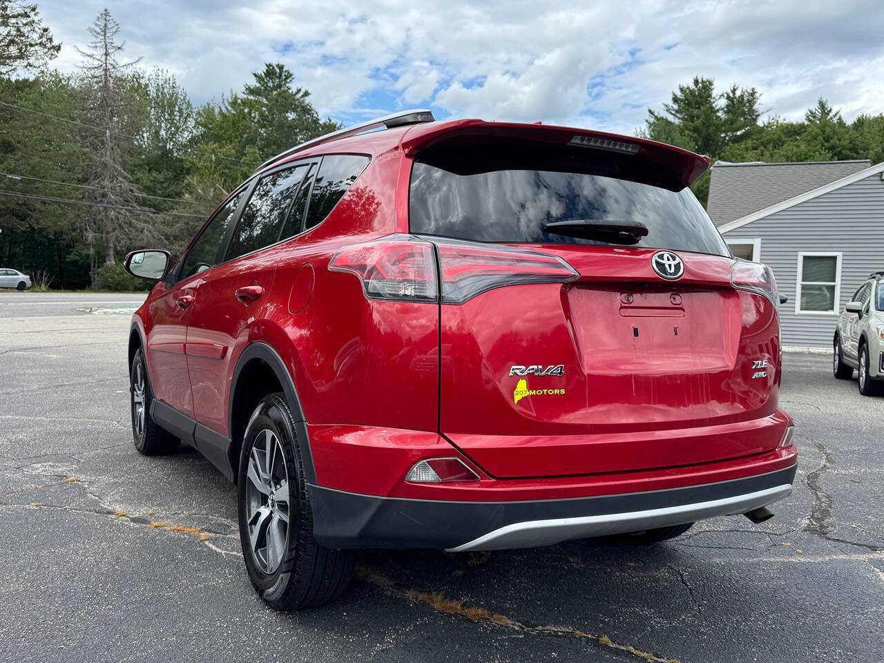 Used 2016 Toyota RAV4 XLE image 11