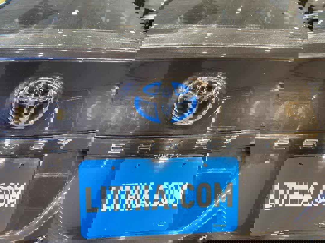 Used 2018 Toyota Camry XLE image 11