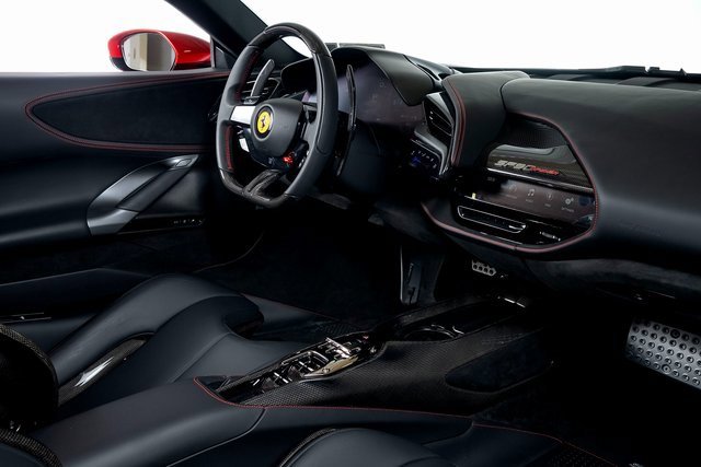 Used 2024 Ferrari SF90 Spider image 45