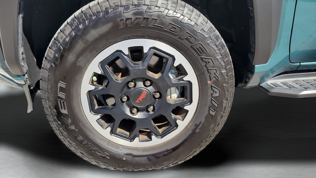 Certified 2025 Toyota 4Runner TRD Off-Road Premium AWD/4WD image 27