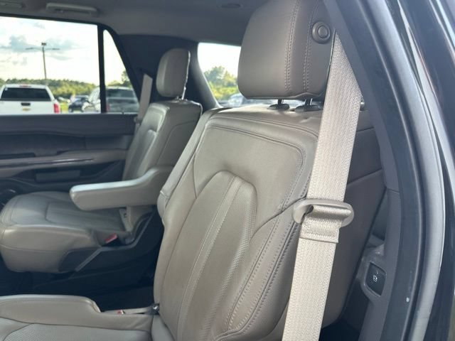Used 2019 Ford Expedition Limited w/ Equipment Group 301A RWD image 21