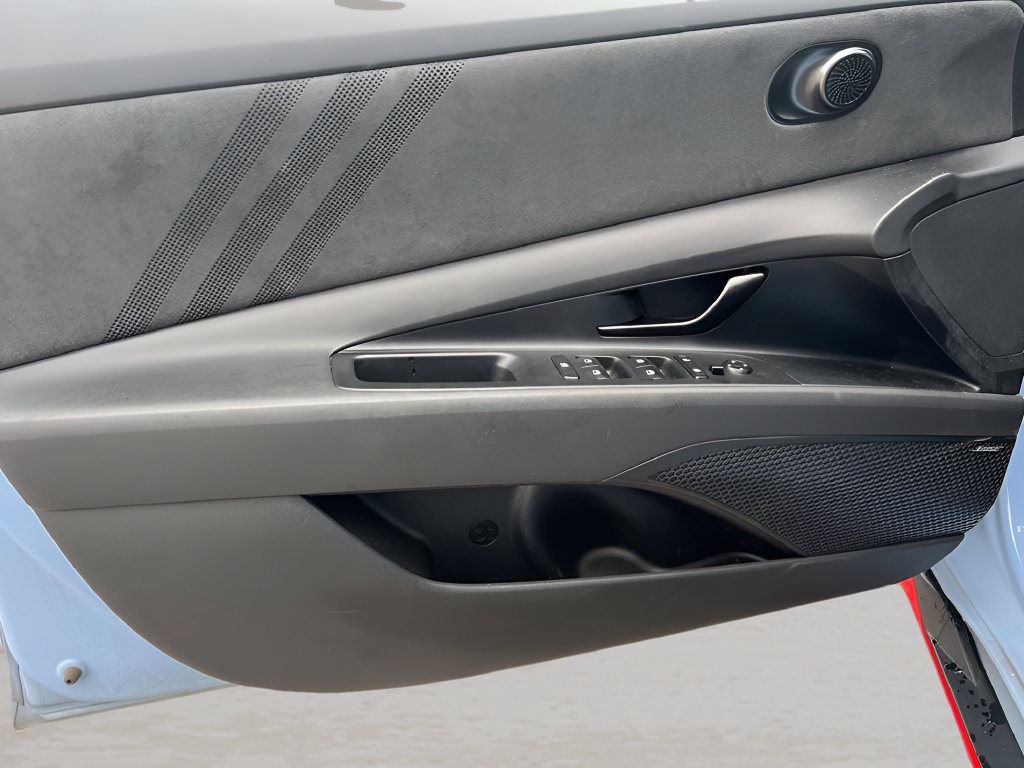 Certified 2025 Hyundai Elantra N FWD image 15