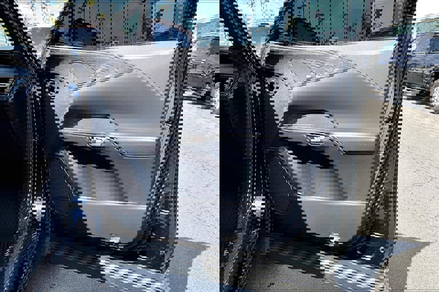 Used 2025 Lexus RX 450h Luxury w/ Convenience Package image 22