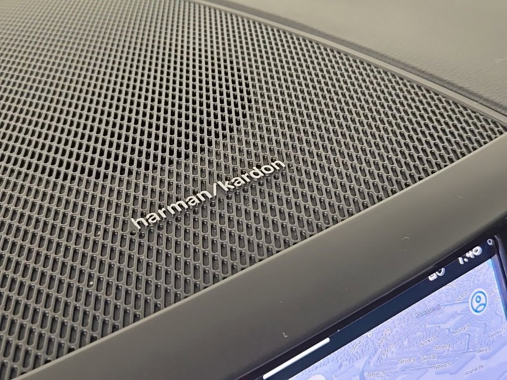 Certified 2024 Volvo XC60 T8 Ultimate image 26