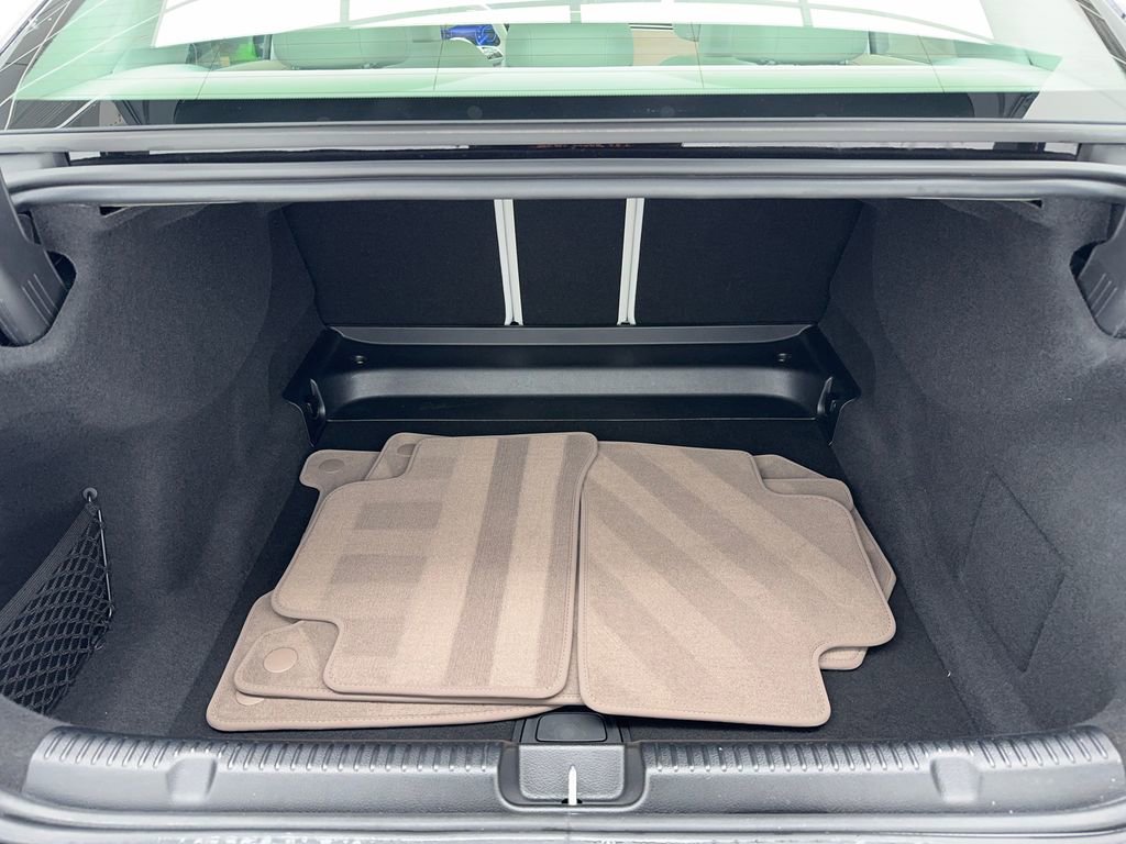 Used 2023 Mercedes-Benz EQE 500 4MATIC Sedan image 54