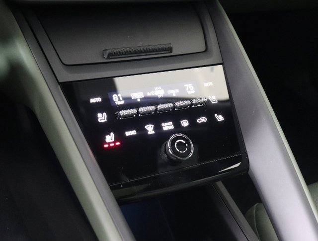 Used 2025 Porsche Macan 4S Electric image 22