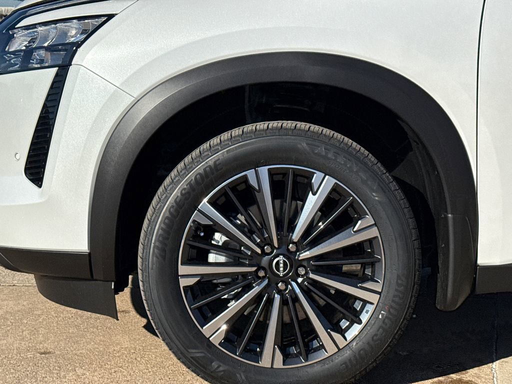 New 2026 Nissan Pathfinder Platinum image 6