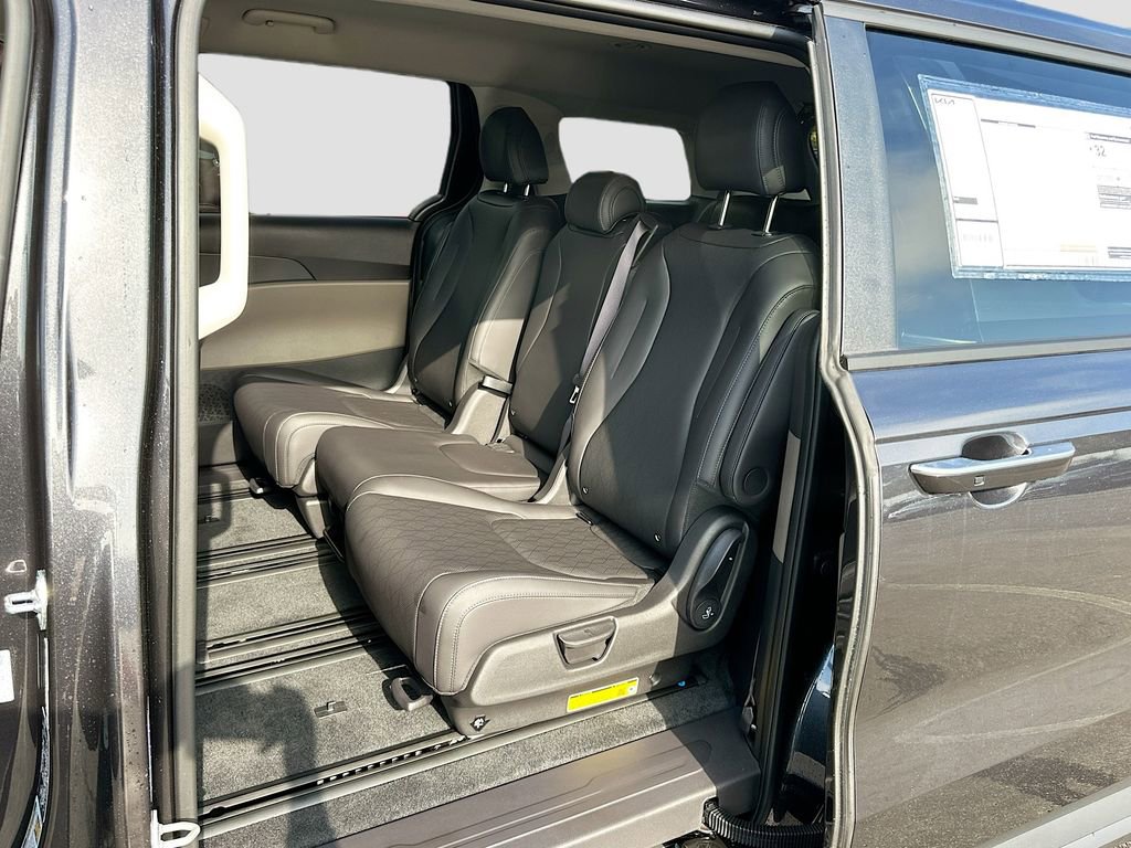 New 2026 Kia Carnival LXS image 24