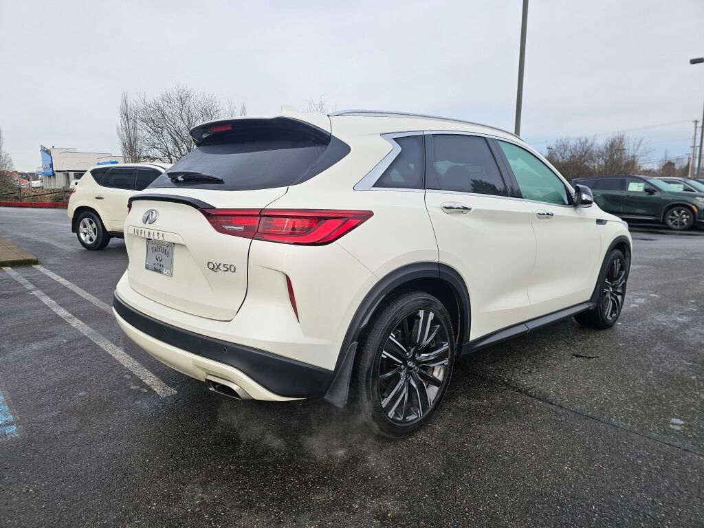 Used 2022 INFINITI QX50 Luxe w/ Appearance Package image 7