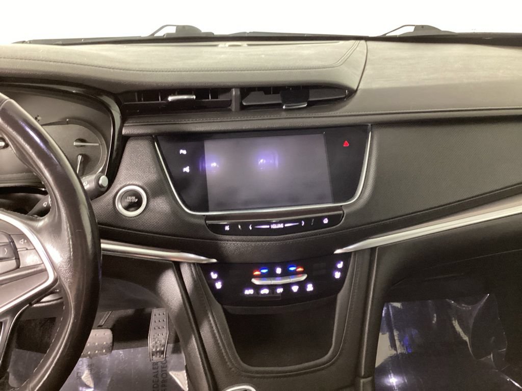 Used 2018 Cadillac XT5 Premium Luxury w/ Driver Assist Package AWD/4WD image 15