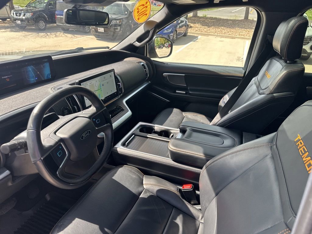 Used 2025 Ford Expedition Tremor AWD/4WD image 14