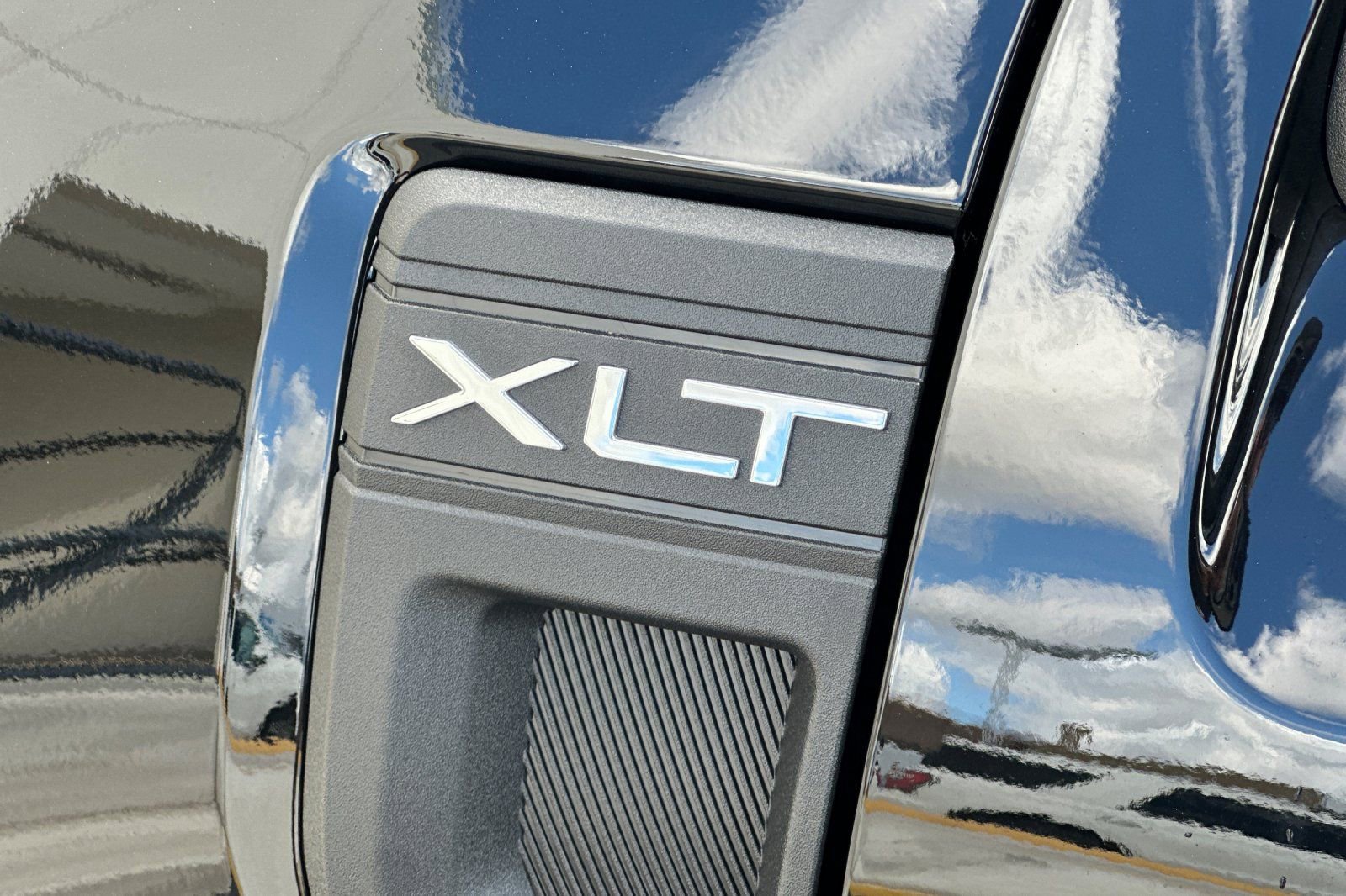 New 2026 Ford Maverick XLT w/ XLT Luxury Package image 24