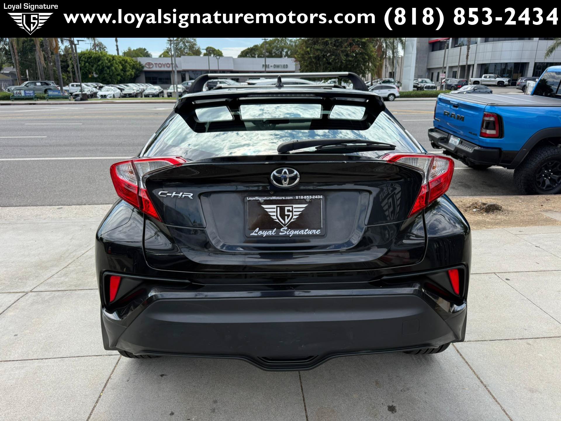 Used 2018 Toyota C-HR XLE FWD image 6