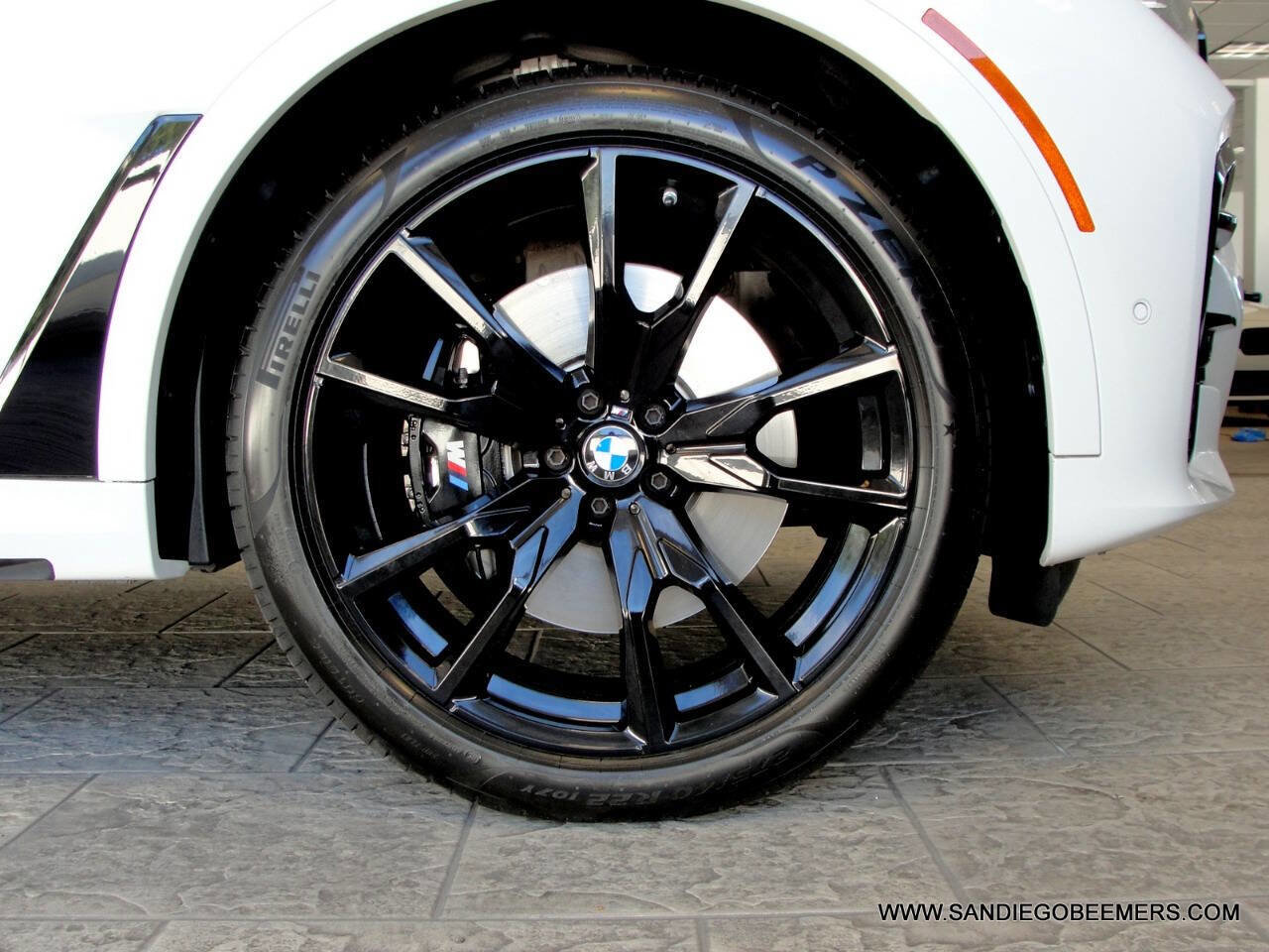 Used 2022 BMW X7 xDrive40i w/ M Sport Package image 44