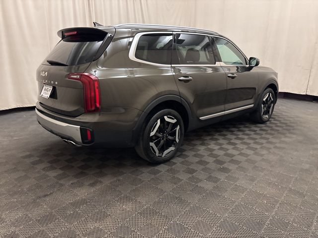 Certified 2024 Kia Telluride S FWD image 5