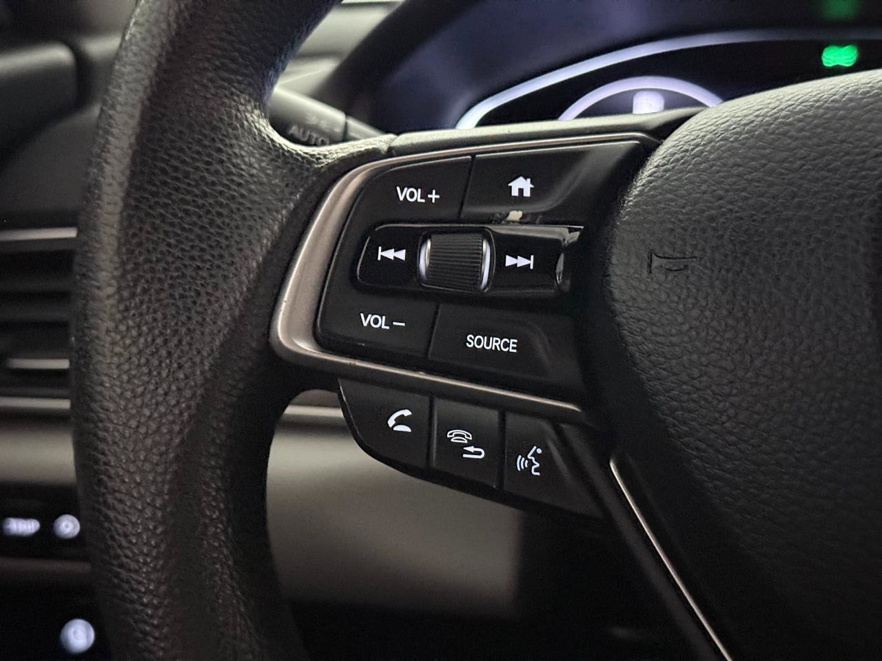 Used 2020 Honda Accord LX image 37