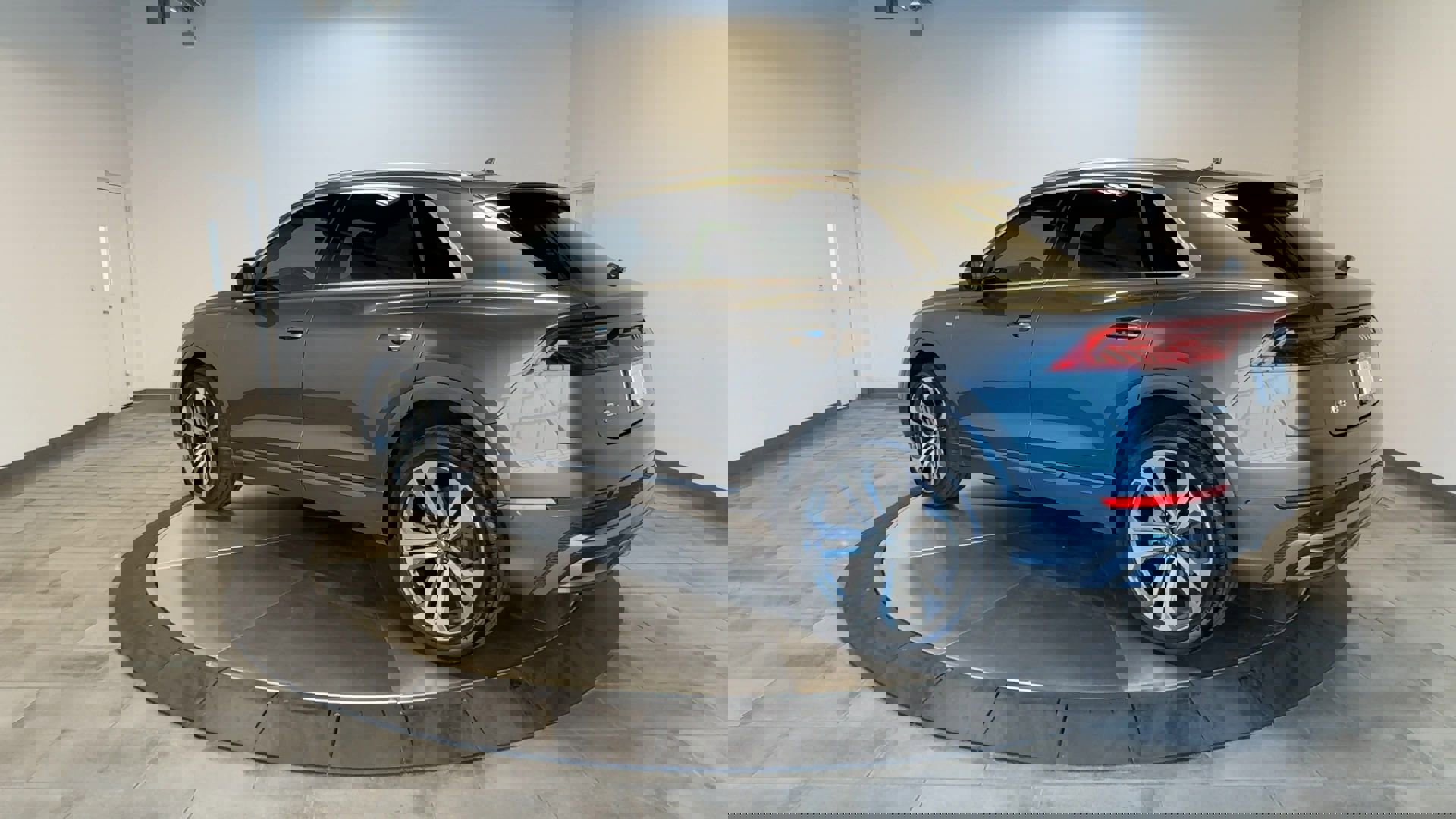 Used 2020 Audi Q8 Premium Plus w/ Premium Plus Package image 6