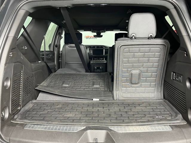 Used 2021 GMC Yukon Denali w/ Denali Premium Package image 29
