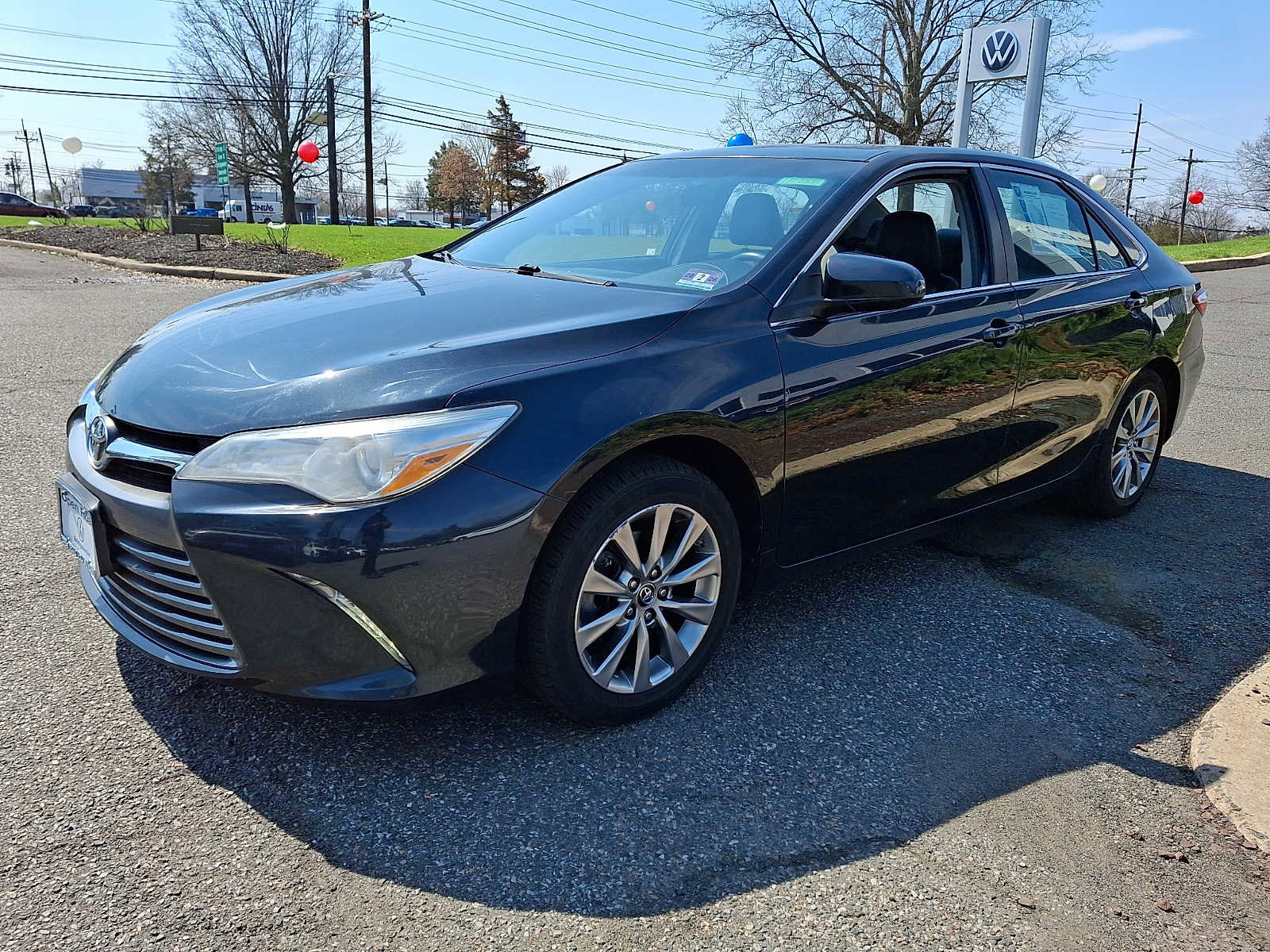 Used 2015 Toyota Camry XLE image 3