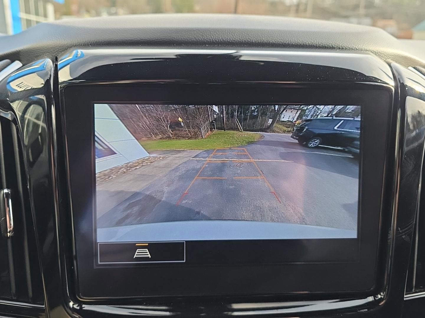 Used 2023 Chevrolet Traverse LT image 15