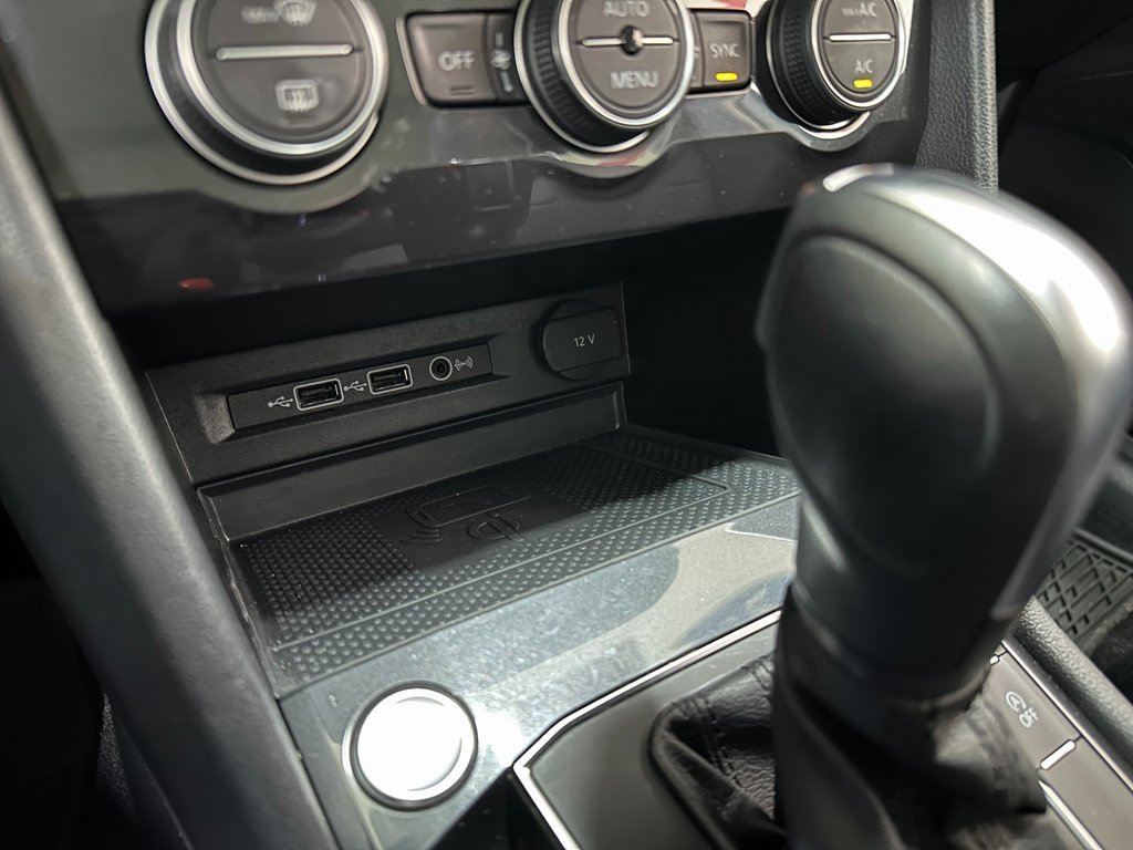 Used 2020 Volkswagen Tiguan SE w/ Panoramic Sunroof Package image 27