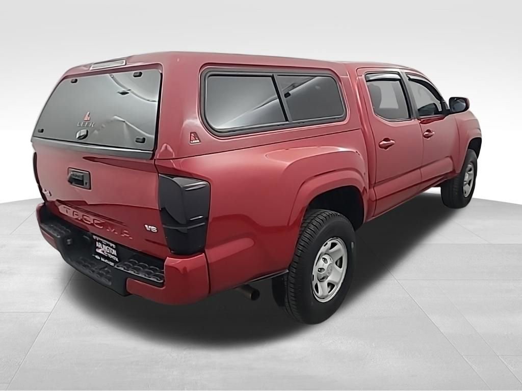 Used 2016 Toyota Tacoma SR image 4