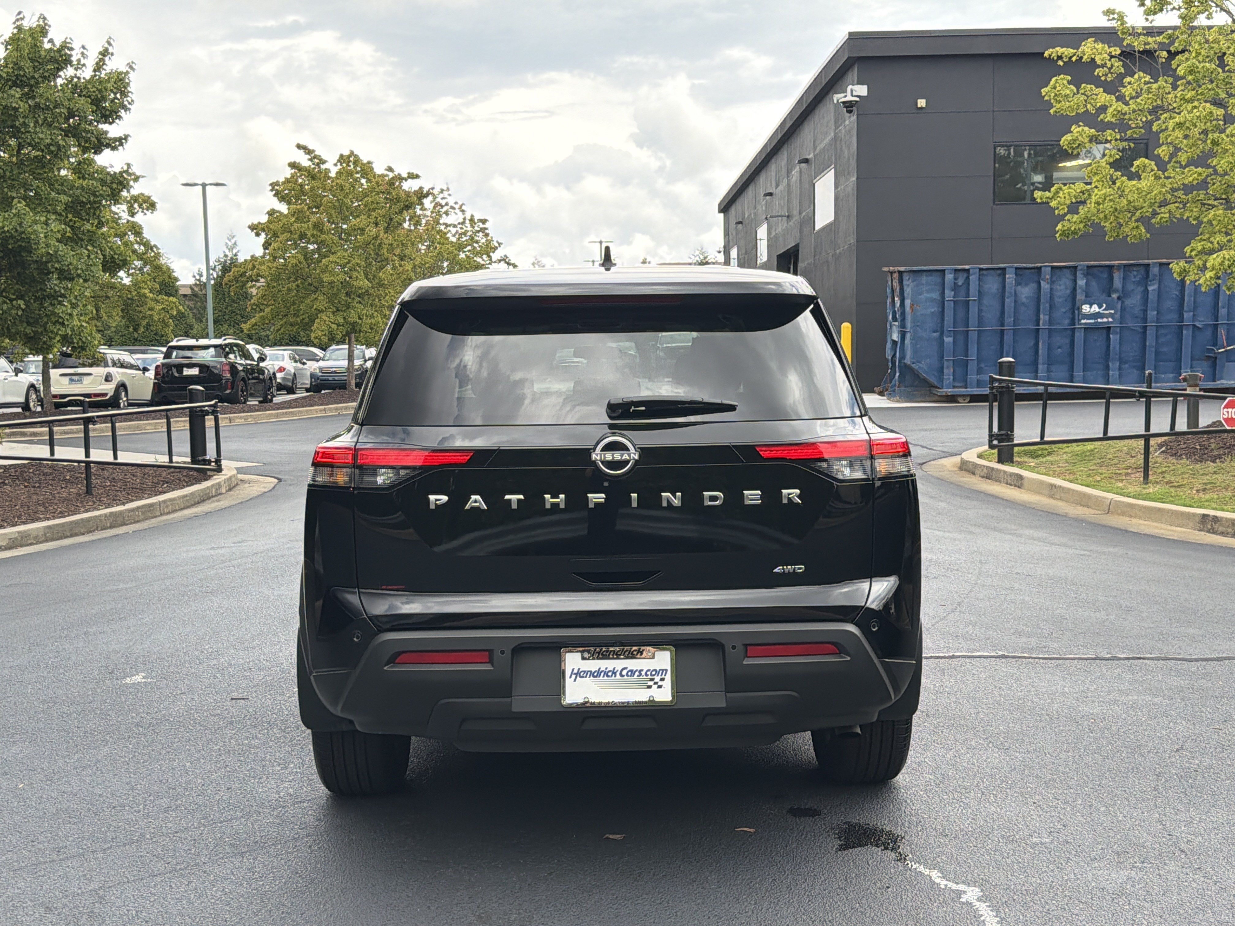 Used 2025 Nissan Pathfinder S AWD/4WD image 16