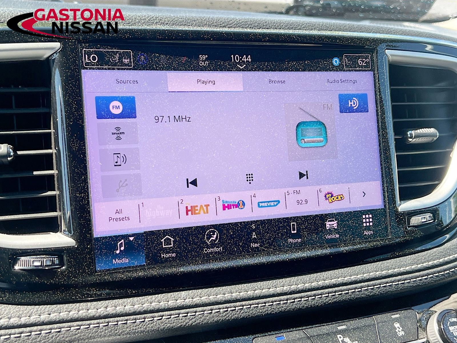 Used 2024 Chrysler Pacifica Limited FWD image 19
