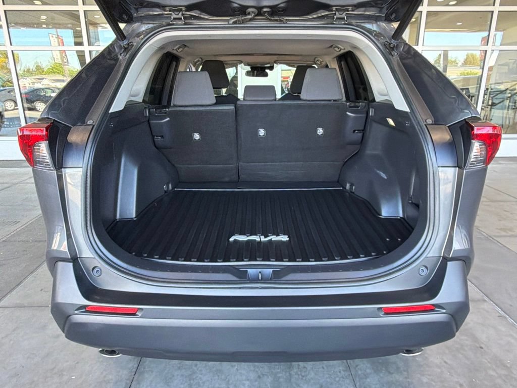 Certified 2023 Toyota RAV4 XLE w/ Convenience Package FWD image 16