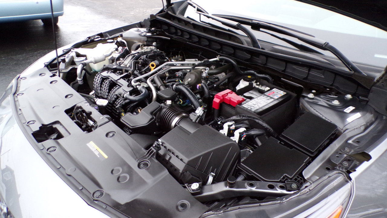 Used 2024 Nissan Altima 2.5 SV image 8