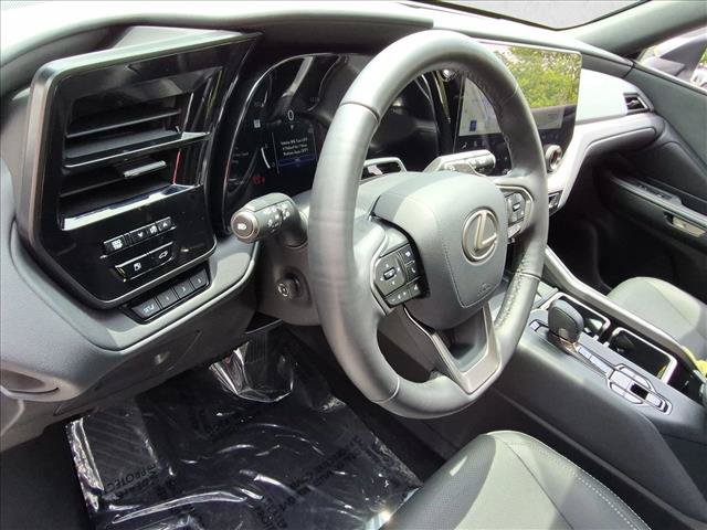 Used 2025 Lexus TX 350 AWD w/ Technology Package image 9