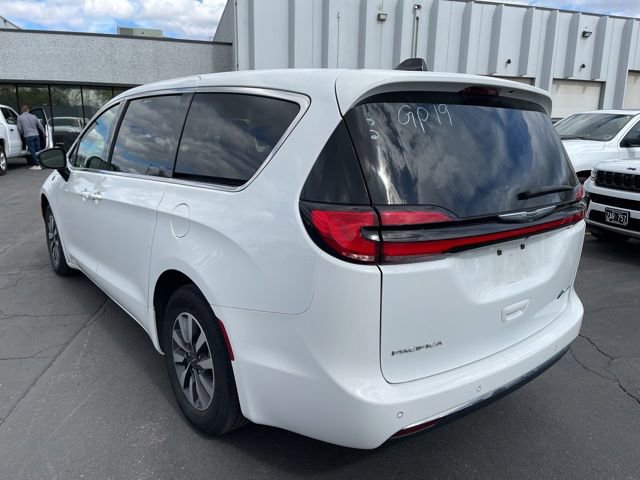 Used 2024 Chrysler Pacifica Limited FWD image 7