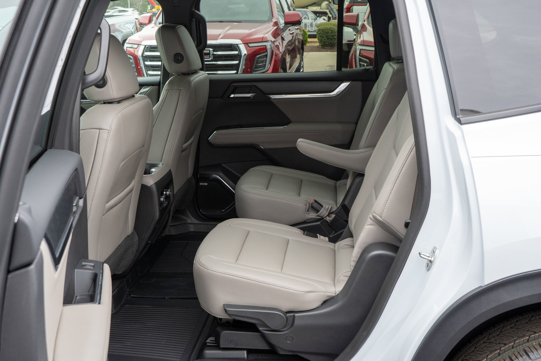 New 2026 GMC Acadia Elevation w/ Elevation Premium Package FWD image 19