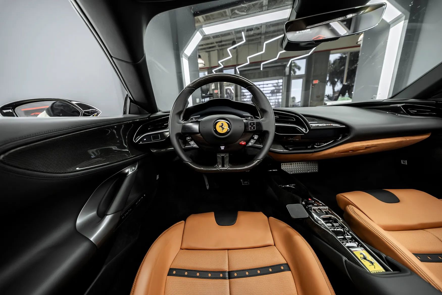 Used 2023 Ferrari SF90 Spider image 22