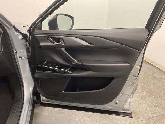 Used 2023 MAZDA CX-9 Touring image 28