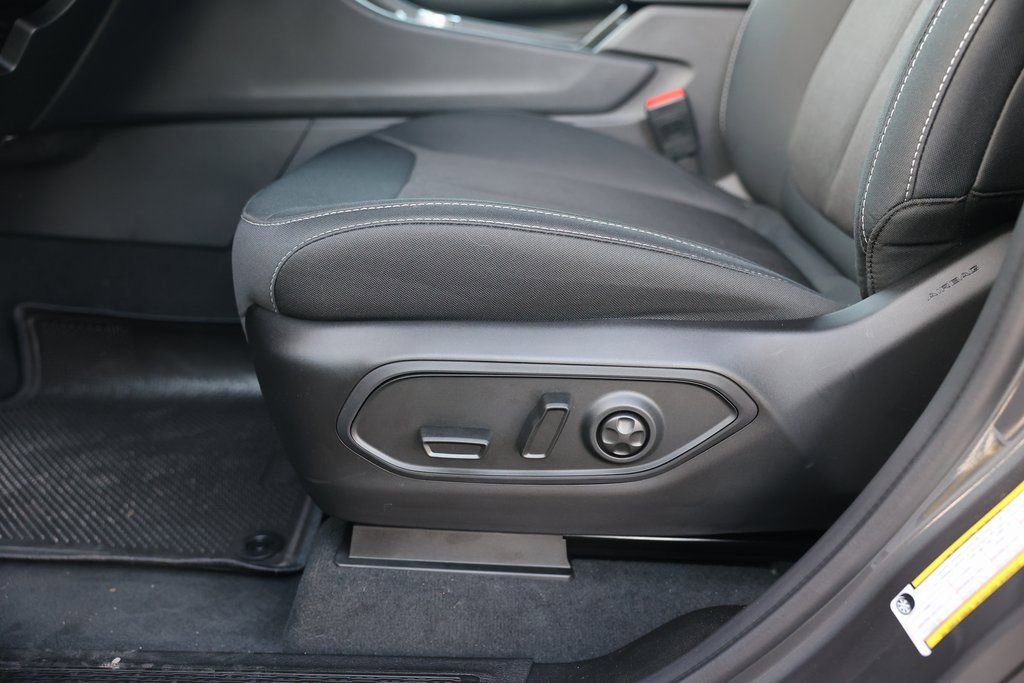 New 2025 Jeep Grand Cherokee Laredo X w/ Trailer Tow Package image 20