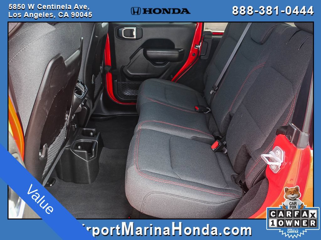 Used 2025 Jeep Wrangler Unlimited Rubicon AWD/4WD image 24