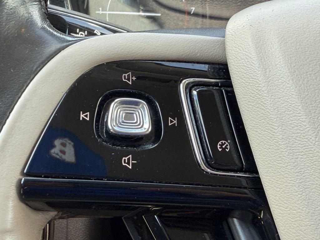 Used 2021 Lincoln Corsair AWD w/ Equipment Group 101A image 30