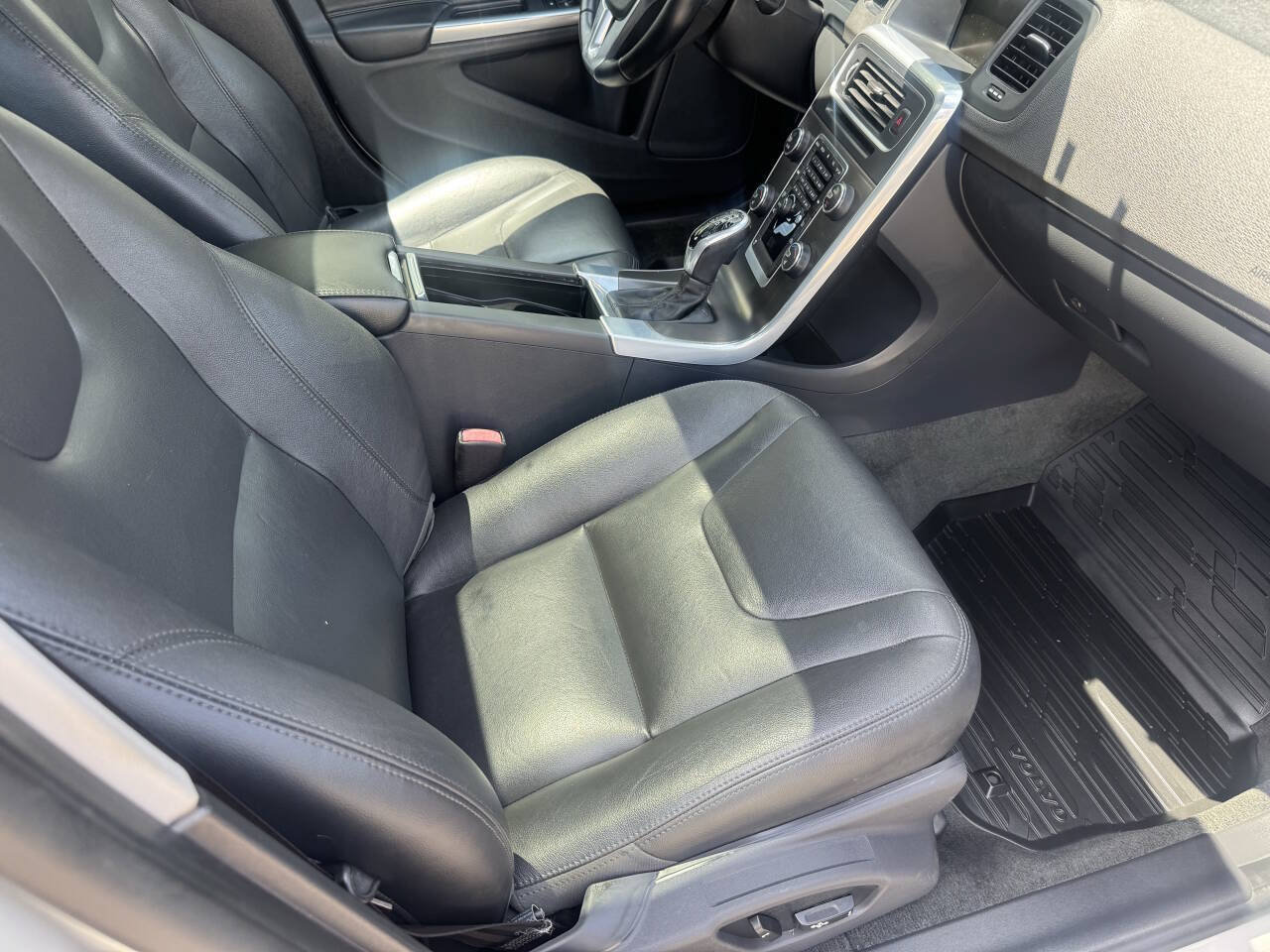 Used 2015 Volvo V60 T5 Premier AWD/4WD image 16