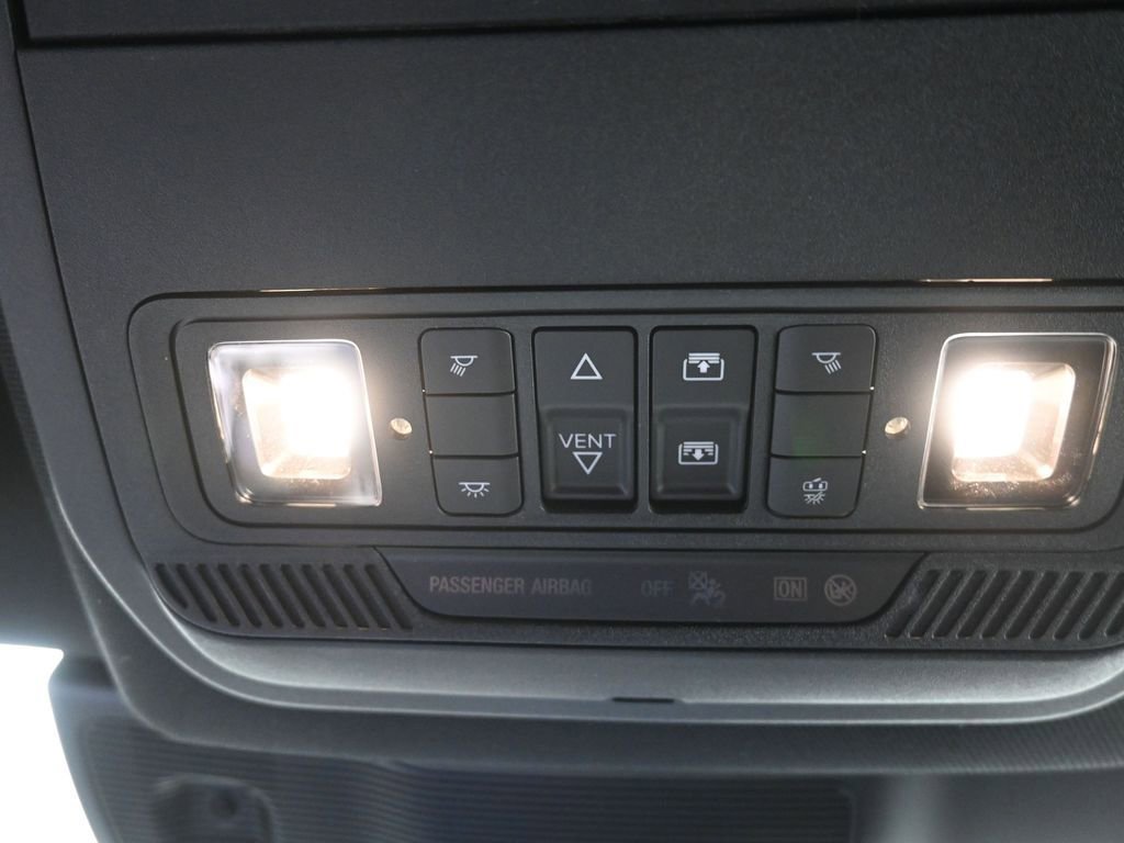 Used 2023 Ford Explorer Platinum w/ Technology Package image 15