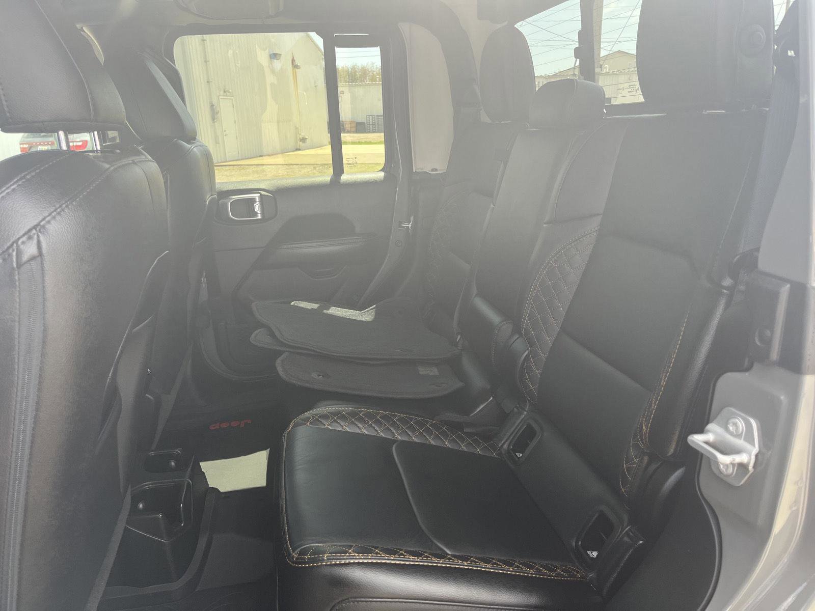 Used 2022 Jeep Gladiator Overland AWD/4WD image 31