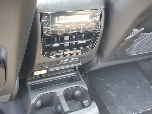 New 2026 Jeep Grand Cherokee L Limited w/ Limited Altitude Package AWD/4WD image 14